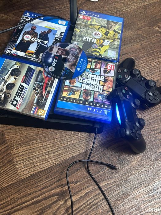Продам Sony PlayStation 4slim