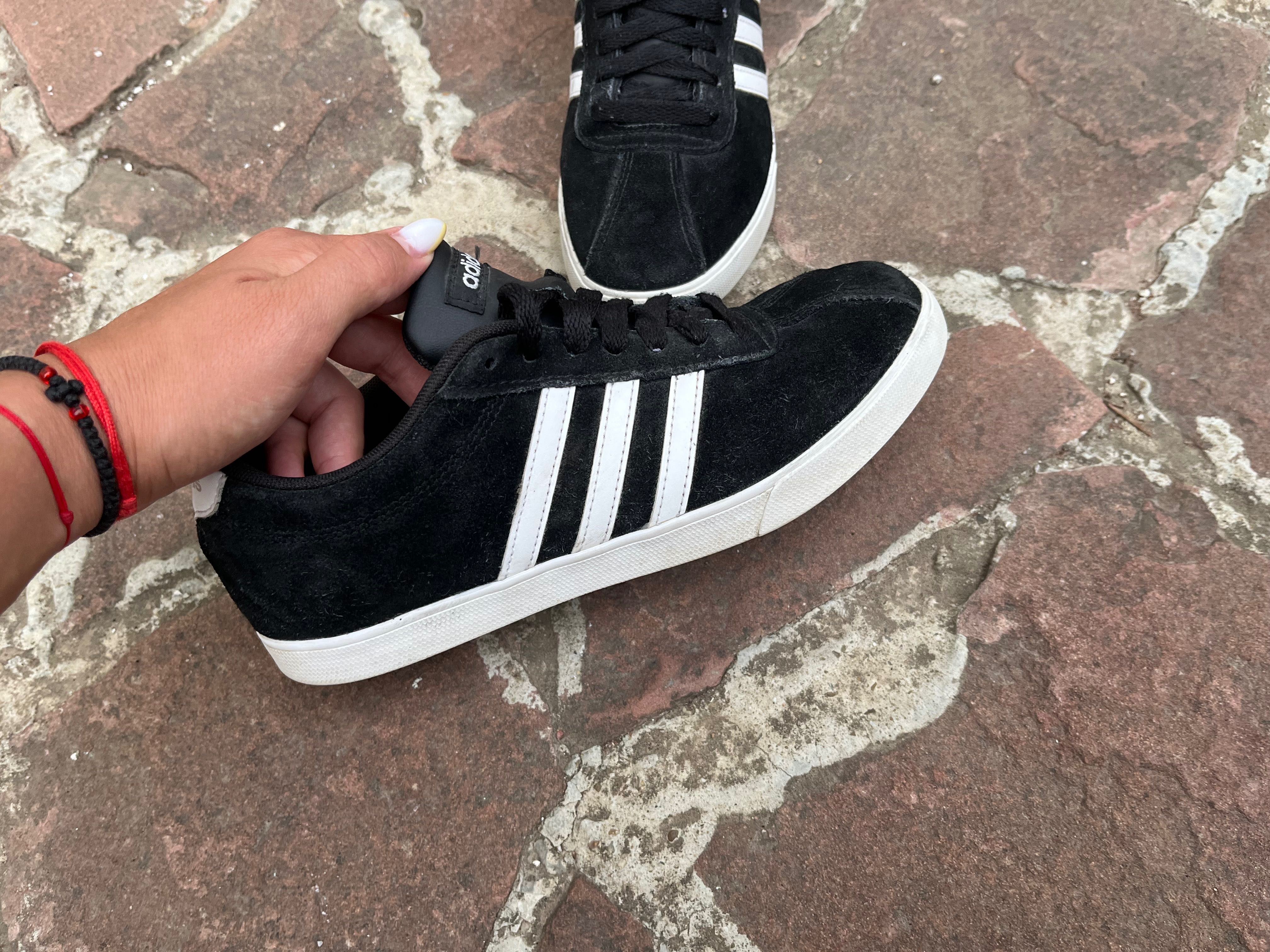Adidas COURTSET 
Номер 38 2/3
В много добро състояние!
