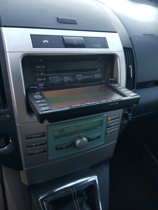 На Части! Toyota Corolla Verso 2.2 D-Cat 177 Тойота Корола Версо Д-Кат