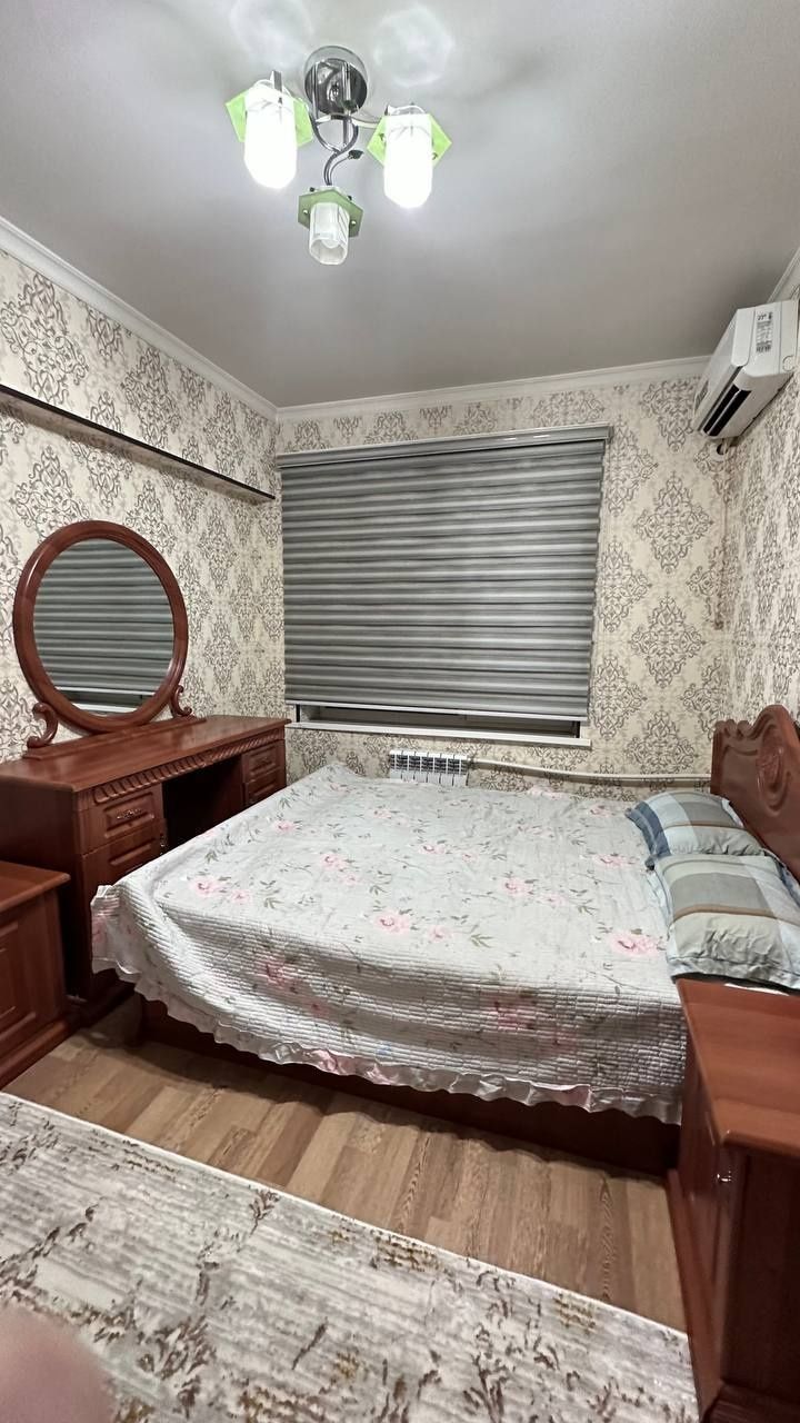 Продам 2/4/4 55м2 в Ц-5, ор-р: банк Ипак Йули