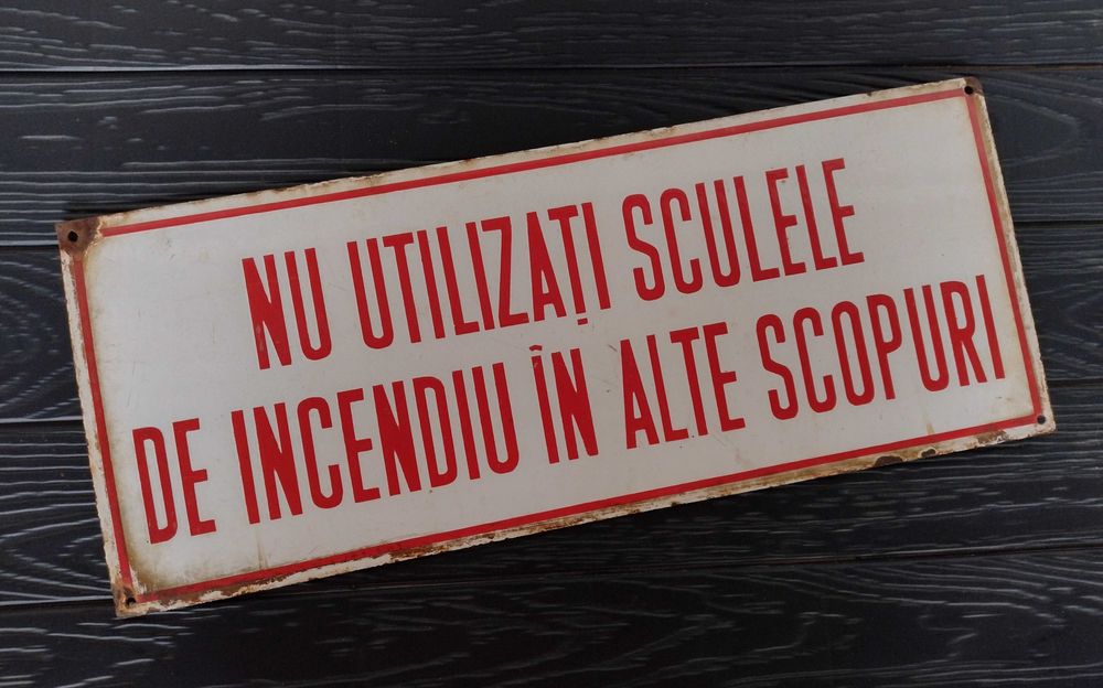 Vechi panou avertizare - tabla emailata - litere relief - colectie