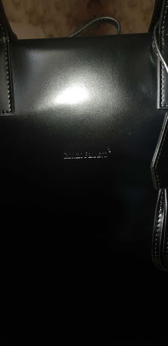 Продам женскую кожаную сумку Giorgio F