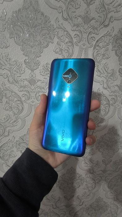 Vivo V17 продам телефон