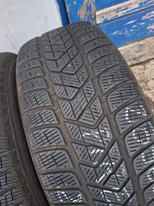 235 60 18 PIRELLI 4броя зимни дот 2020г