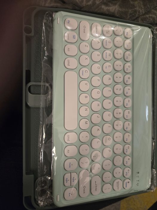 Калъфка с клавиатура за Ipad 11 inches