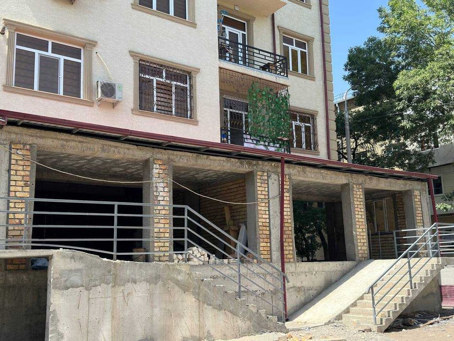 Продам двухуровневое  160м2 ул Мукимий , вторая линия