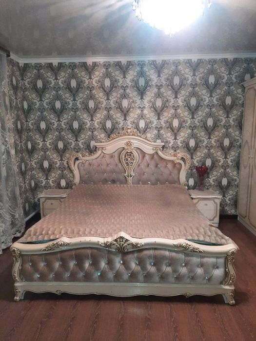 Спальный гарнитур