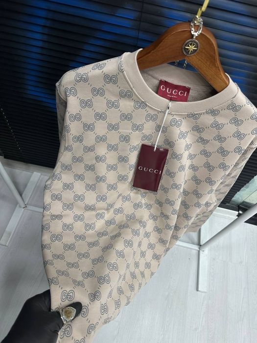 Мъжки блузи различни модели