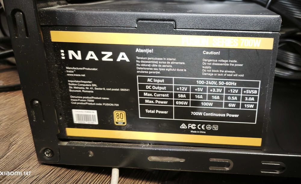 Sistem Desktop cu monitor curbat Philips