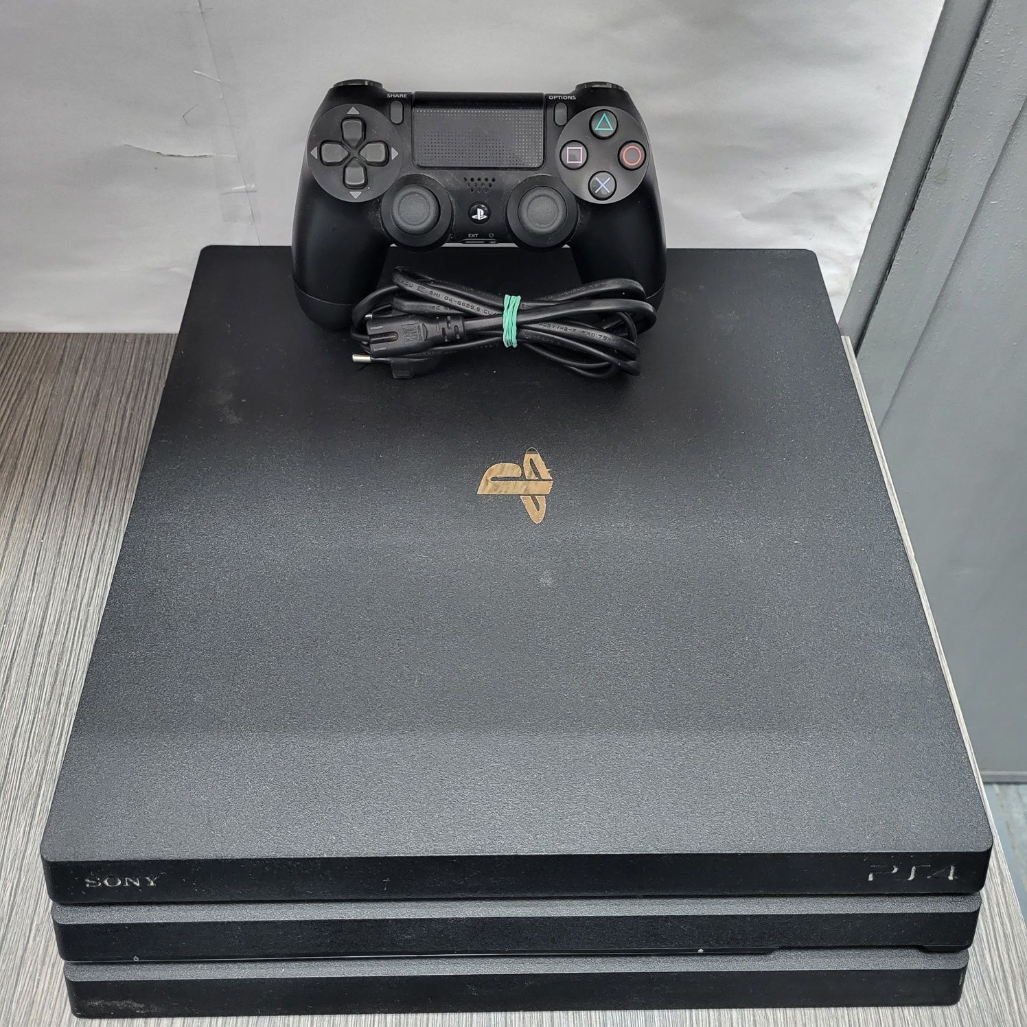 Playstation 4 Pro 1TB