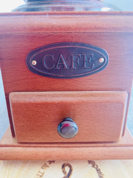 Rasnita manuala de cafea