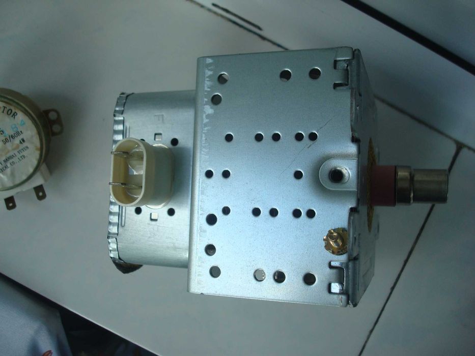 Motor cuptor microunde,dioda de putere