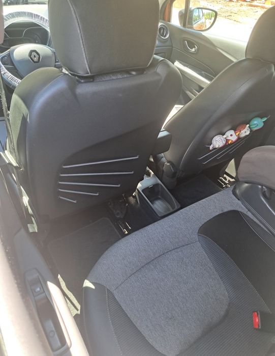 Renault Captur 1.5 dci, echipare INTENS, model FACELIFT, automată