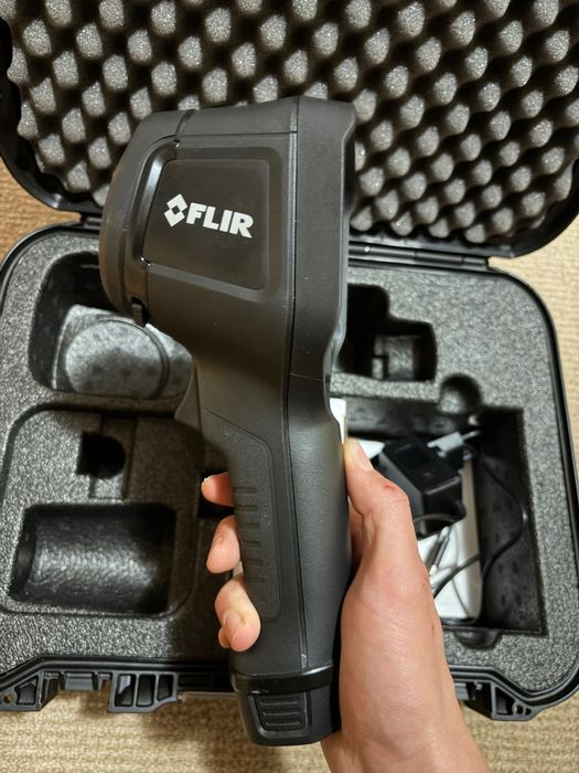 Термокамера Flir