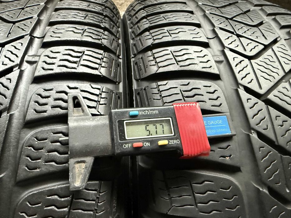 2x Anvelope iarna 215/60 r16 seal - Pirelli Sotto Zero 3 Winter
