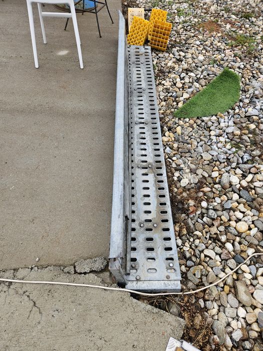 Vand rampe lungi  auto pentru remorca,platforma 2,50m x 0,30m