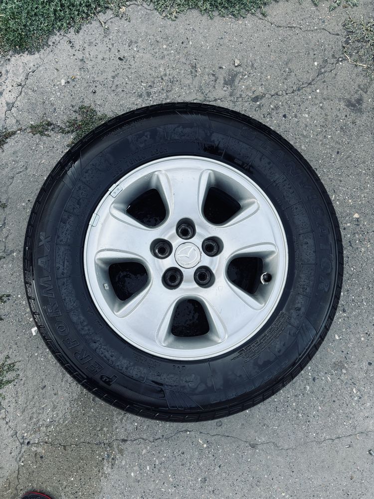 Шины и диски Mazda Tribute. R16