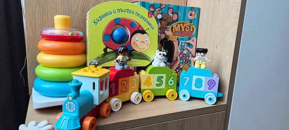 Детски играчки: Лего, книжка, за нанизваме и баланс