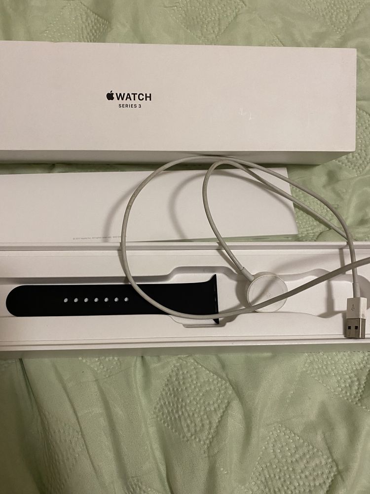 Apple Watch series 3 42mm space gray