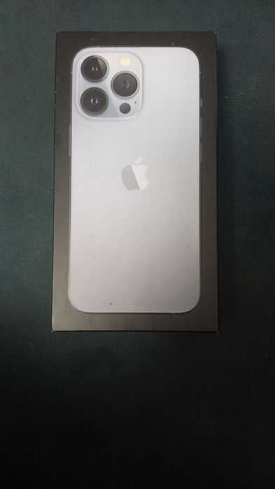 Продам коробку iPhone13Pro