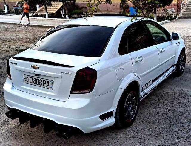 Lasetti uchun tuning bamper