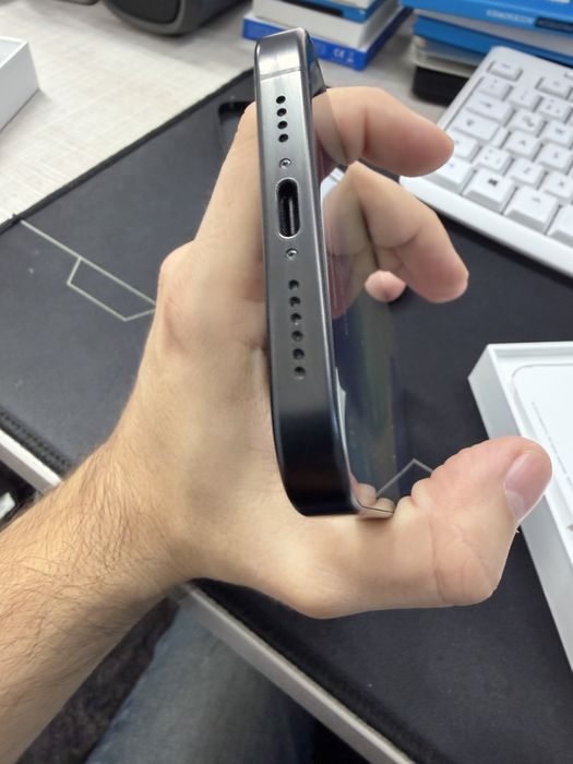 Iphone 15 PRO MAX black titanium 256gb 8gb ram 120hz IMPECABIL