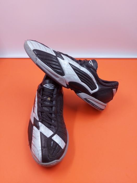 Umbro  номер 46 Оригинални футболни обувки