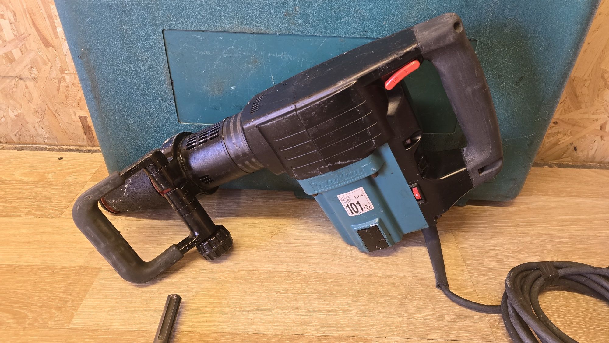 Picamar makita HM1202C