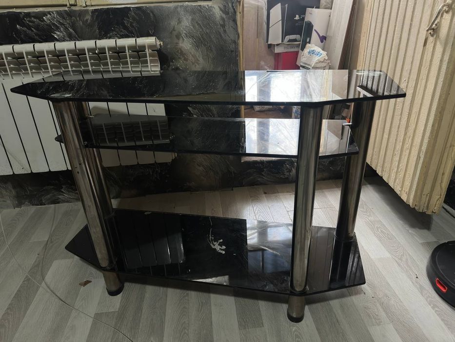 Продам стол для телевизора и колонок и стекляную полку