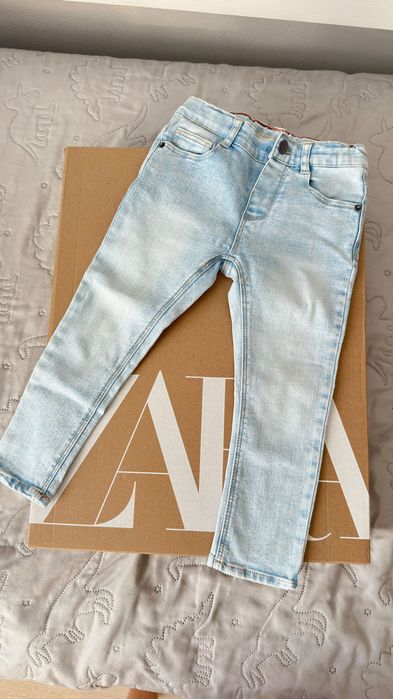 Детски дънки Zara