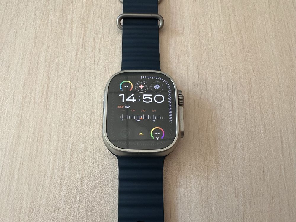 Продавам Apple Watch Ultra 2