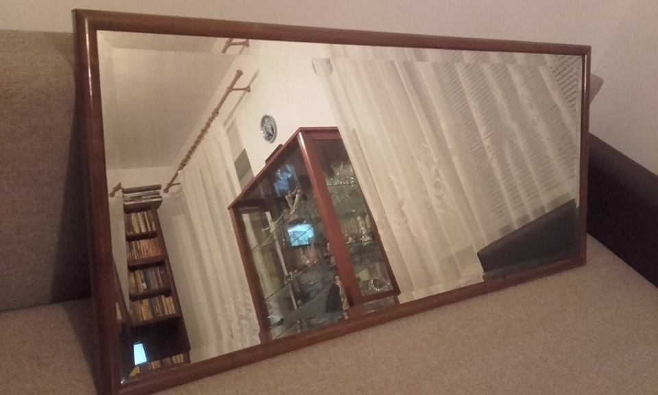 Oglindă din cristal turnat, peste 100 de ani vechime