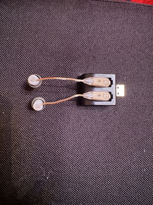 Aparate auditive (amplificatoare de auz)