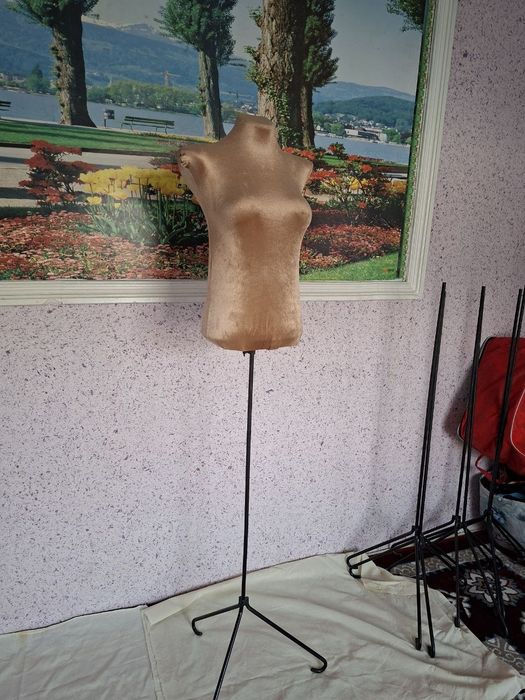 Маникен бор янги