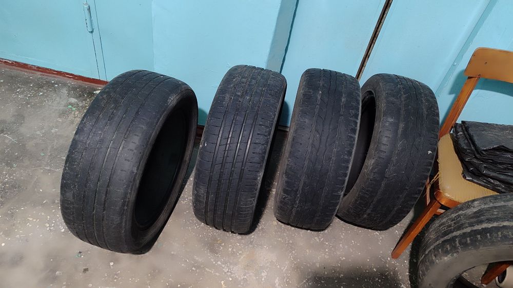 Продам шины на машину