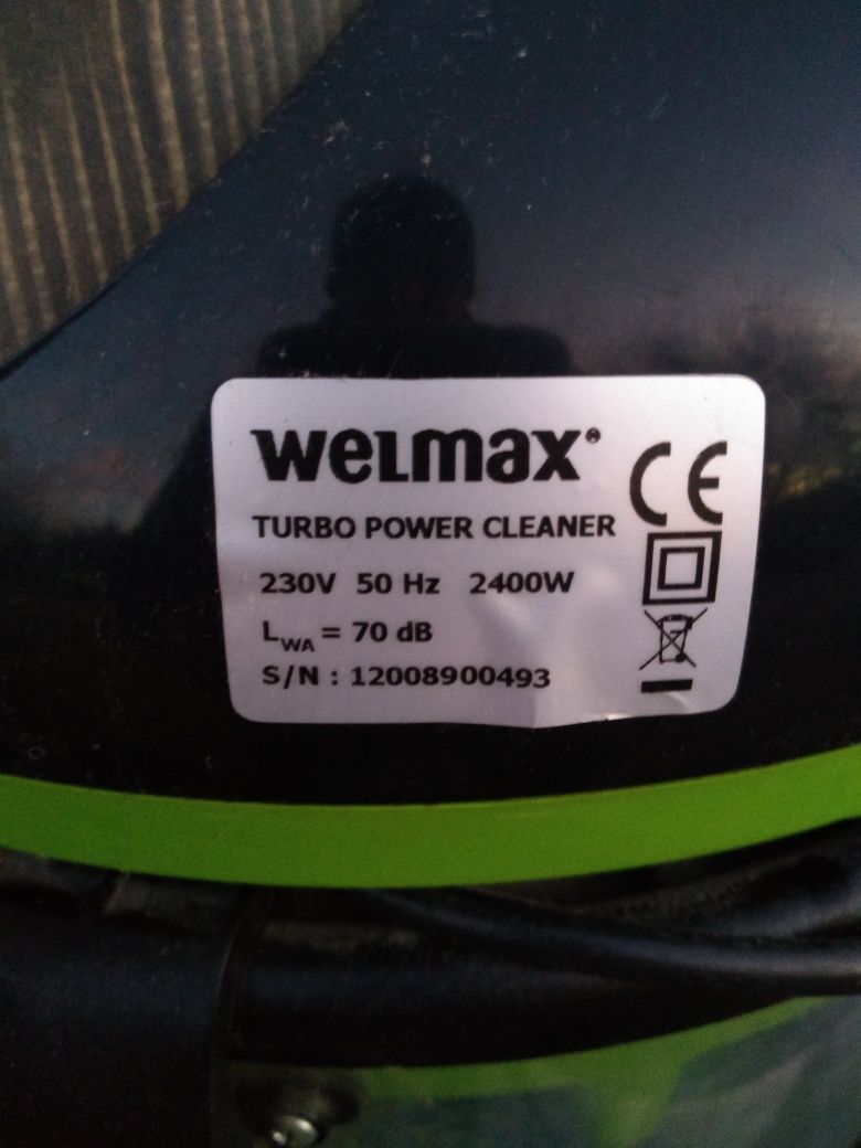 Прахосмукачка ,,WELMAX " за части . .