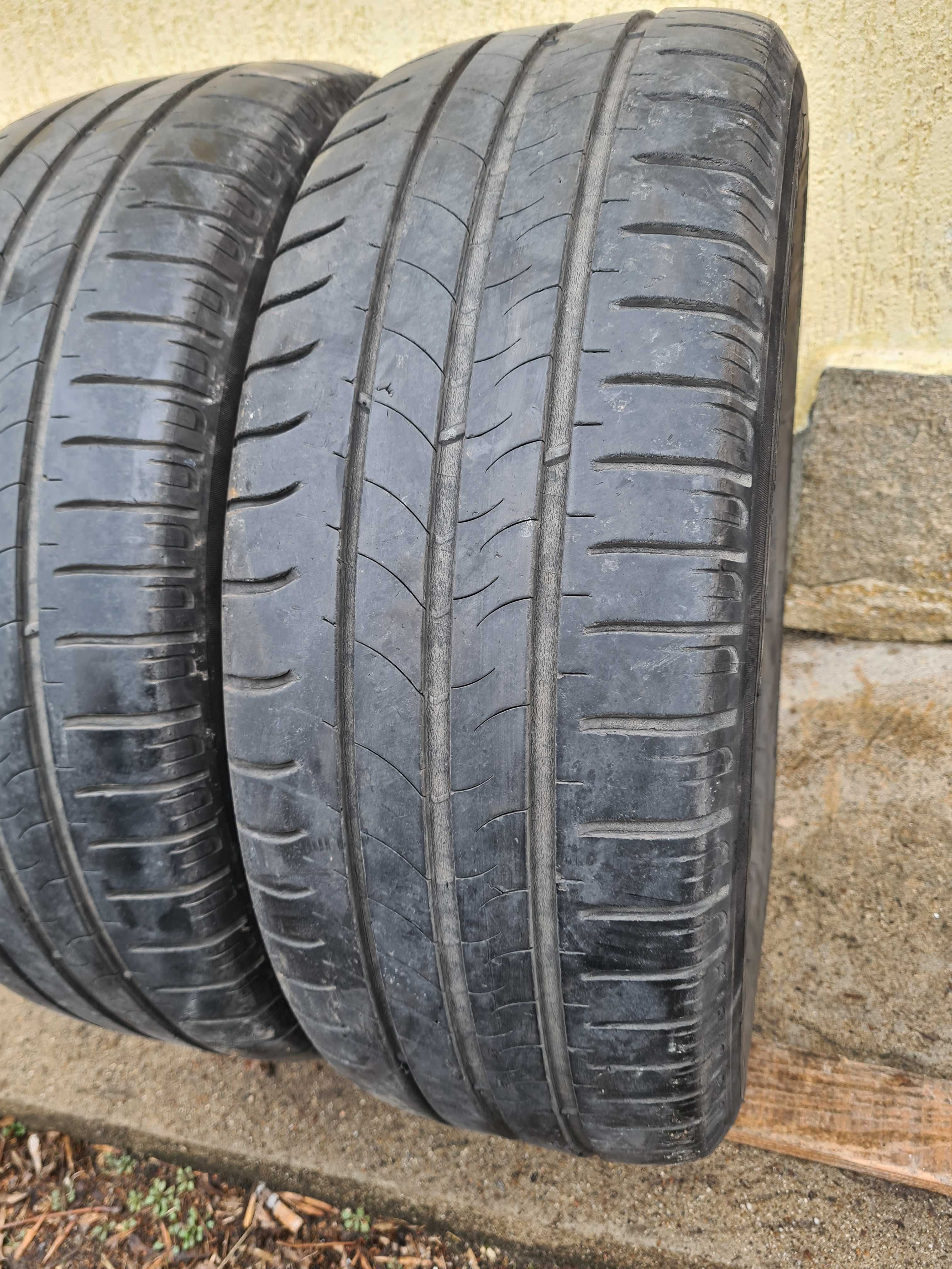 2 бр. летни гуми 215/60/16 Michelin DOT 3715 4,5 mm