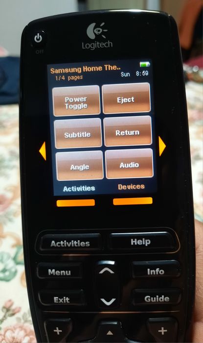 Vand telecomanda universala Logitech Harmony