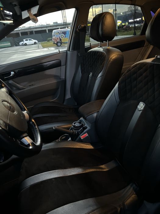 Gentra Black Mettalic