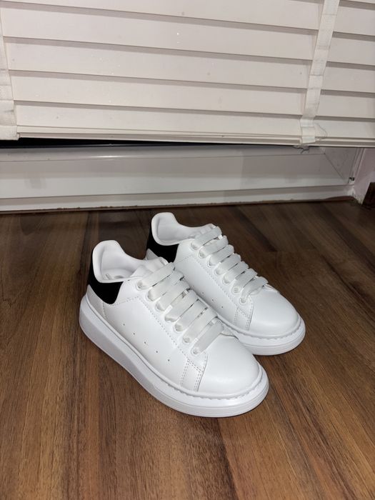 Alexander McQueen marimea 36 , noi fara eticheta , purtati odara