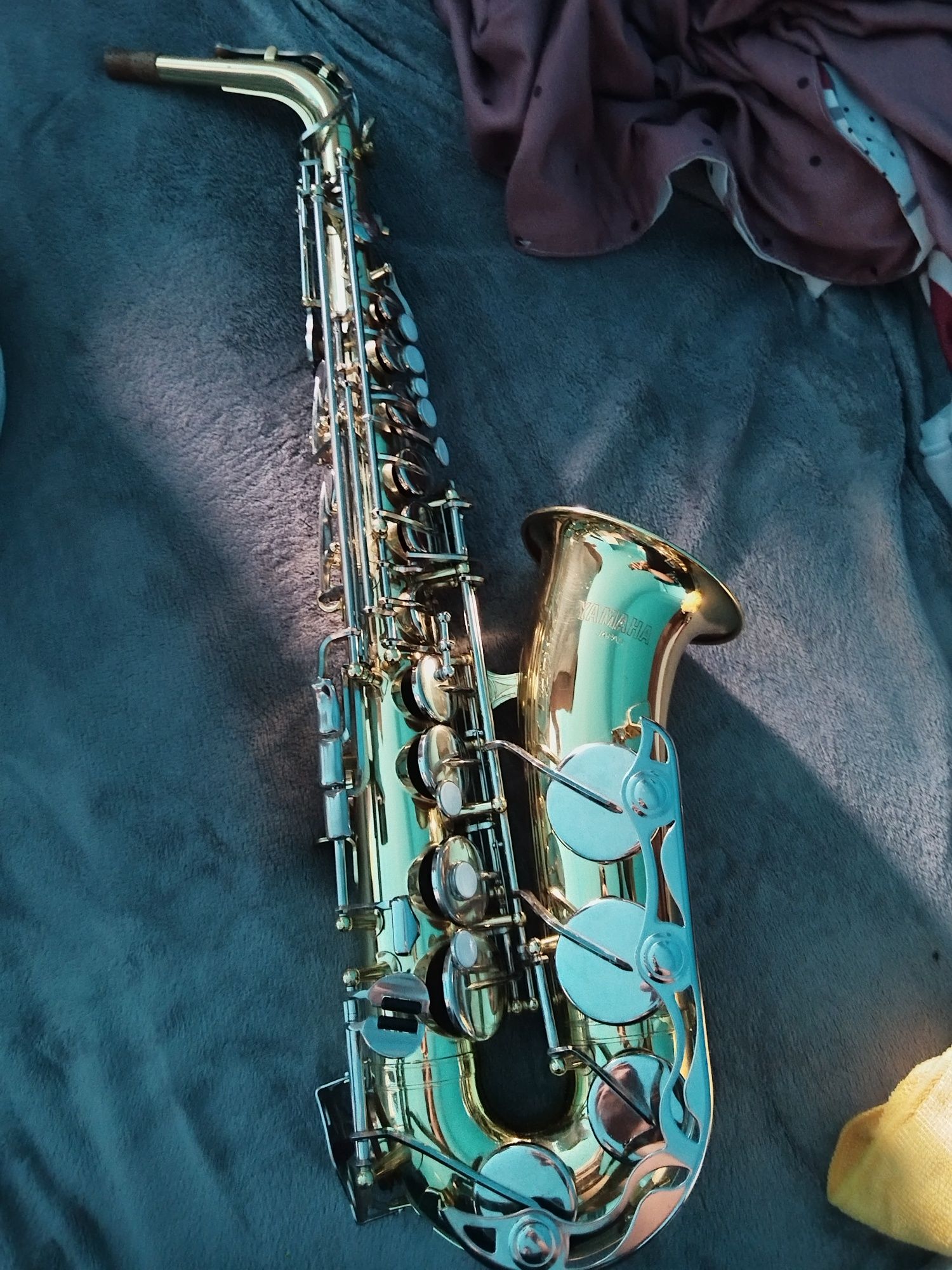 vând saxofon Yamaha yas 23