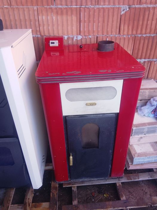 Пелетни камини 24 kw 14 kw гаранция