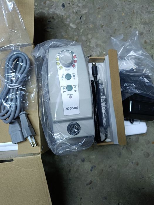 Vind freza  profesionala  pentru unghii cu gel,noua.