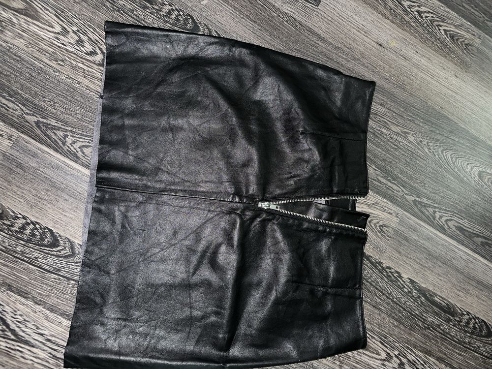 Кожени поли H&M и OASIS 40р-р