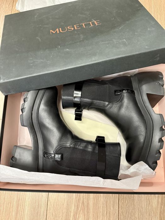 Ghete din piele negre Musette