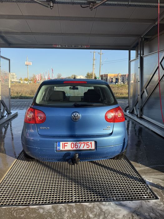 Volkswagen Golf 5 automat 1.6 Benzina