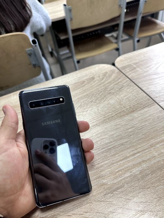 Samsung s10 5G 256 xotira ideal