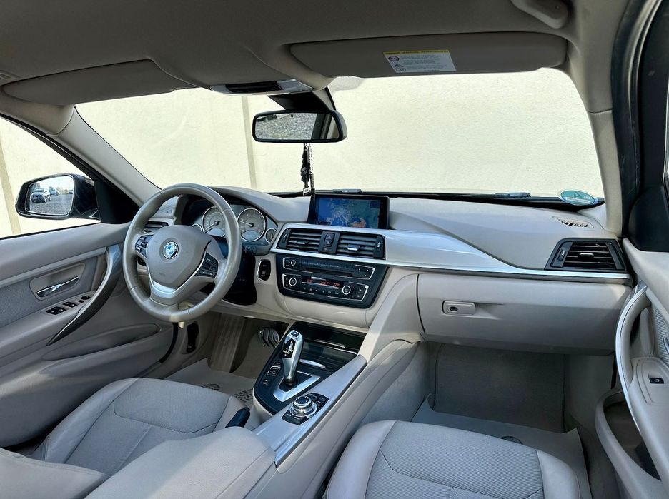 BMW F30 Seria 3 Automat 320d 2013  / Camera / Xenon / Navi / RATE
