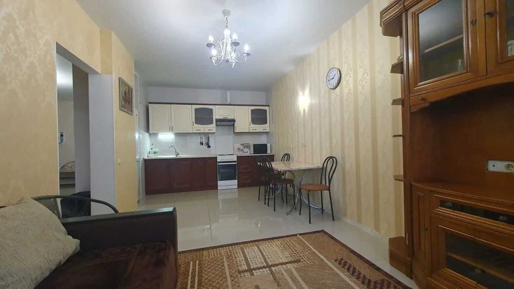 Дава се под наем Двустаен апартамент в София, Център - 65 кв.м за 433.5 € - Снимка #3