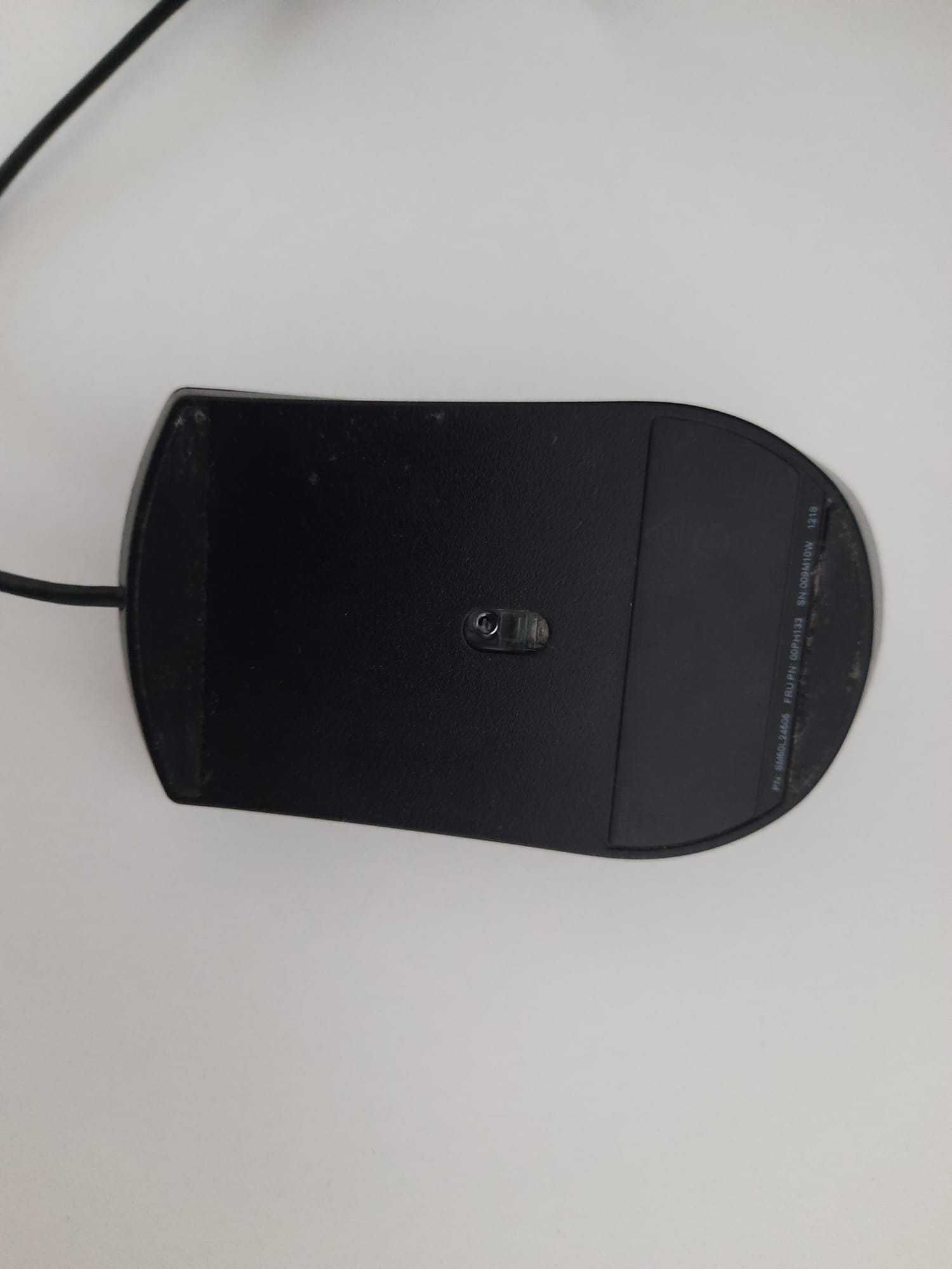 Mouse cu fir Lenovo si HP alb si negru